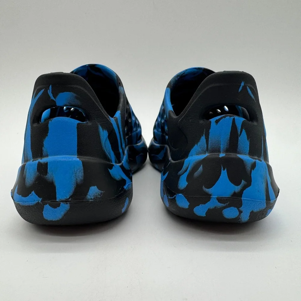 Shark Youth Water Shoes Blue Black Camo Slip On Drainage Shoes Size 13